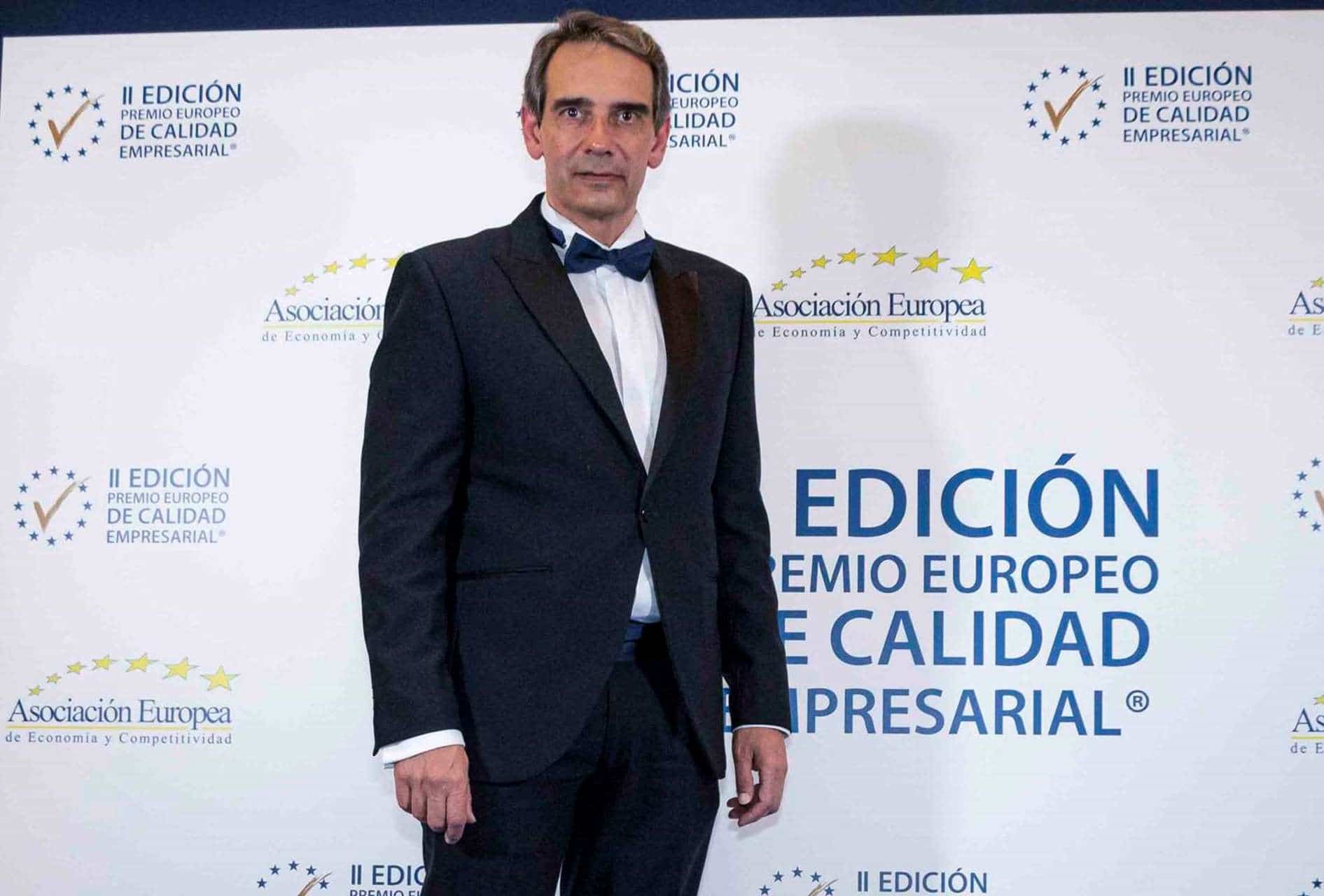 Juan Luis Yagüe, CEO del grupo Casvi, posa a su llegada a la entrega de los premios europeo s la calidad empresarial