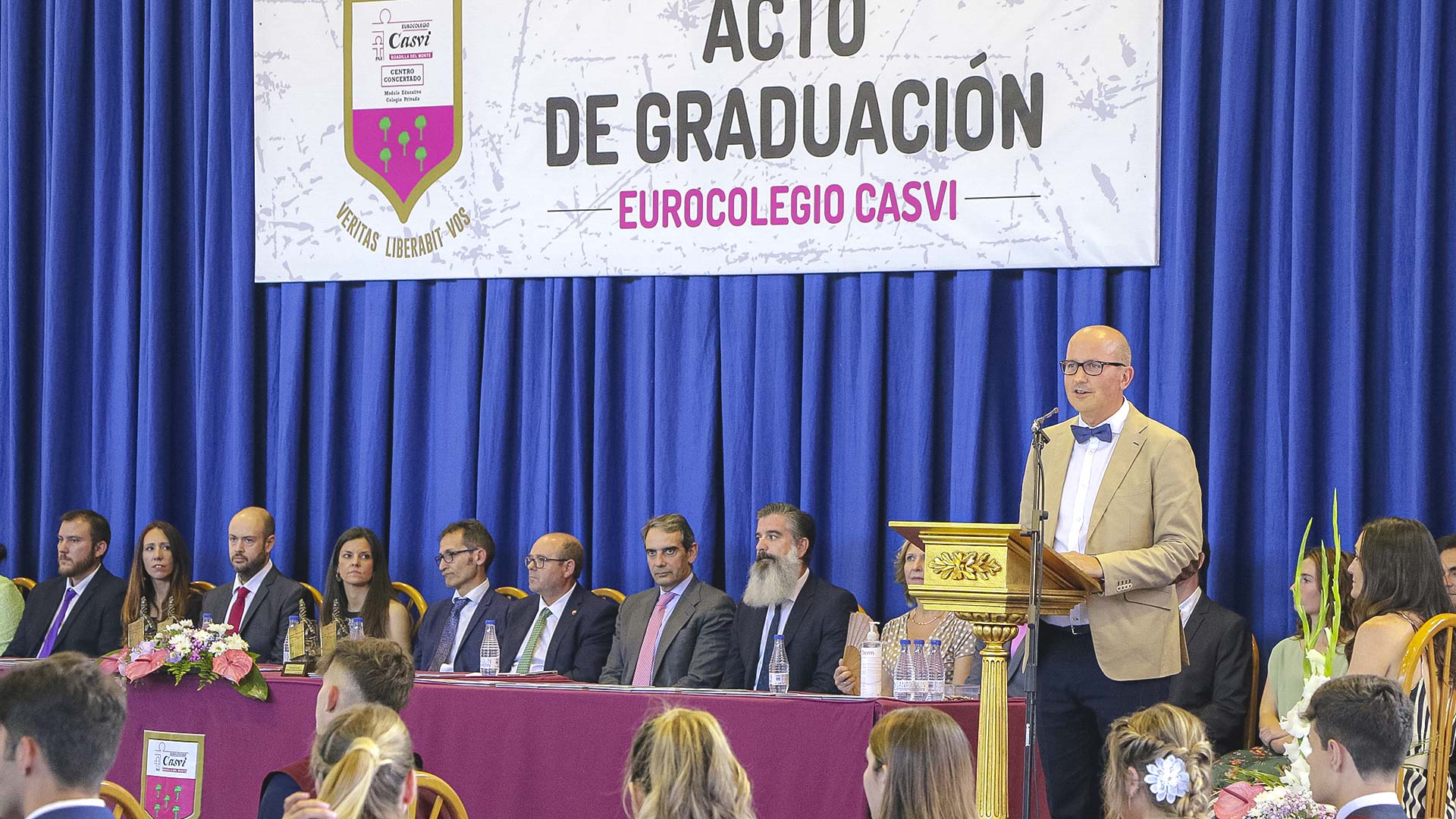 Fran Corchero, coordinador de Secundaria en Casvi Boadilla, presenta la graduación de la XI Promoción de Bachillerato de Casvi Boadilla.