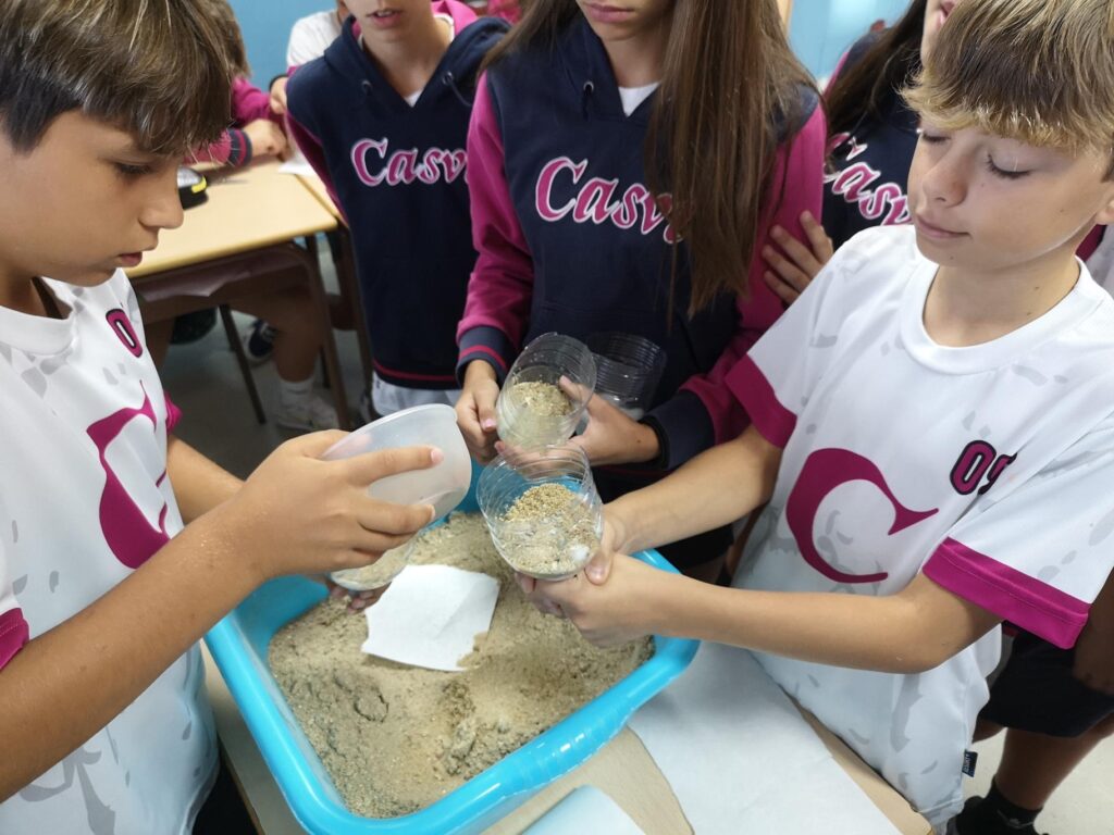 Nuestros alumnos de 1º de E.S.O. en biología han creado sus propias “depuradoras de bolsillo” 5