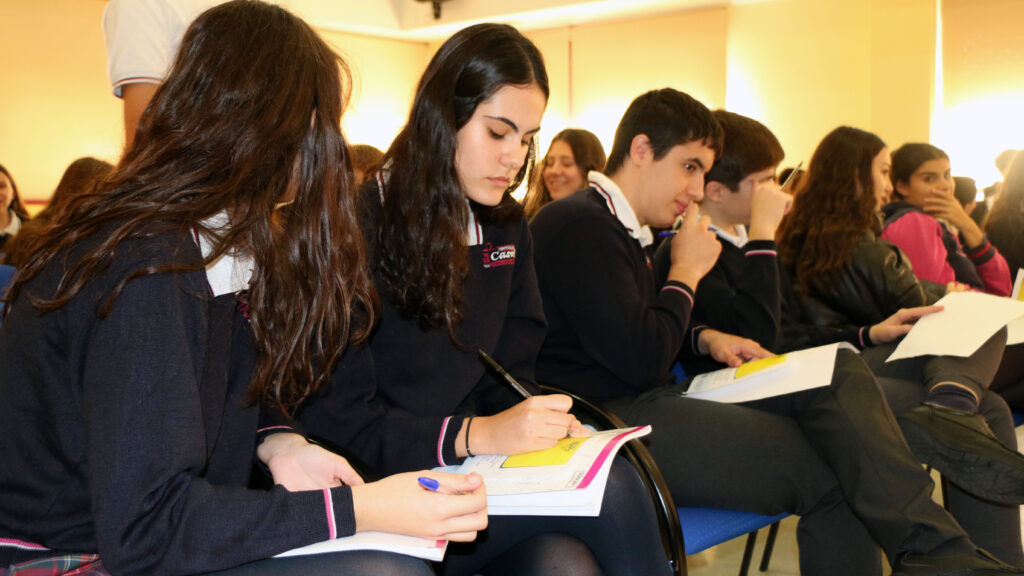 Cómo evitar accidentes de tráfico: conciencia y seguridad. Una charla para que nuestros alumnos tengan la seguridad vial como una prioridad.4