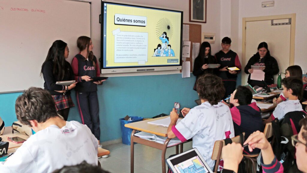 Mediadores escolares para una convivencia saludable. Un grupo de alumnos de 1º y 3º de ESO se han convetido en “Sociamigos”.4