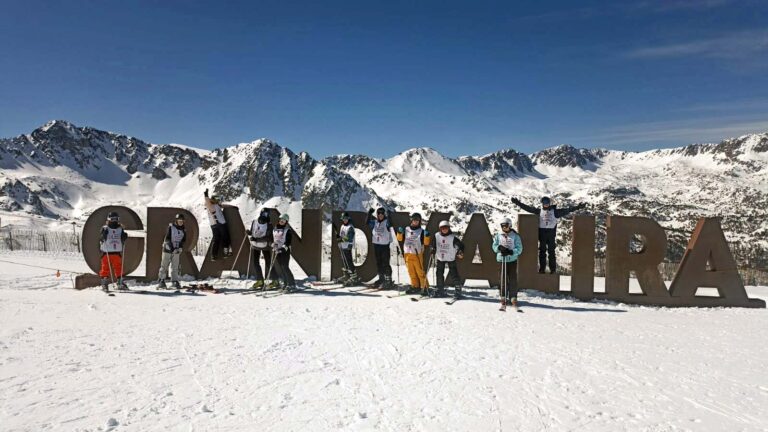 Nuestros alumnos cuentan un año más con la oportunidad de viajar a la nieve.2