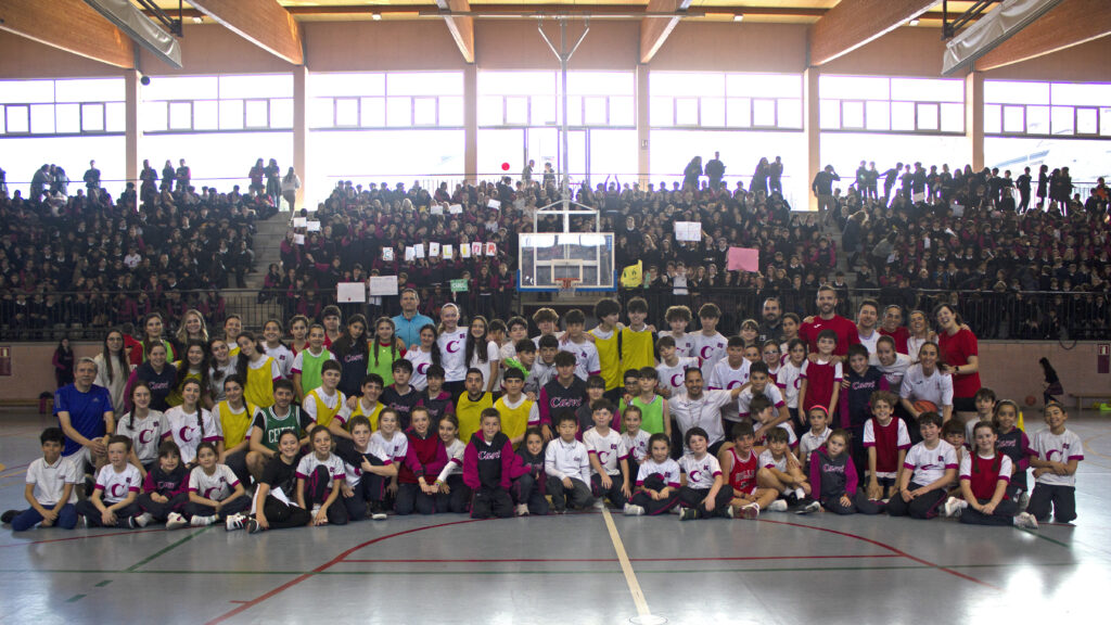 Casvi Boadilla celebra un partido solidaria para la lucha contra el cáncer infantil