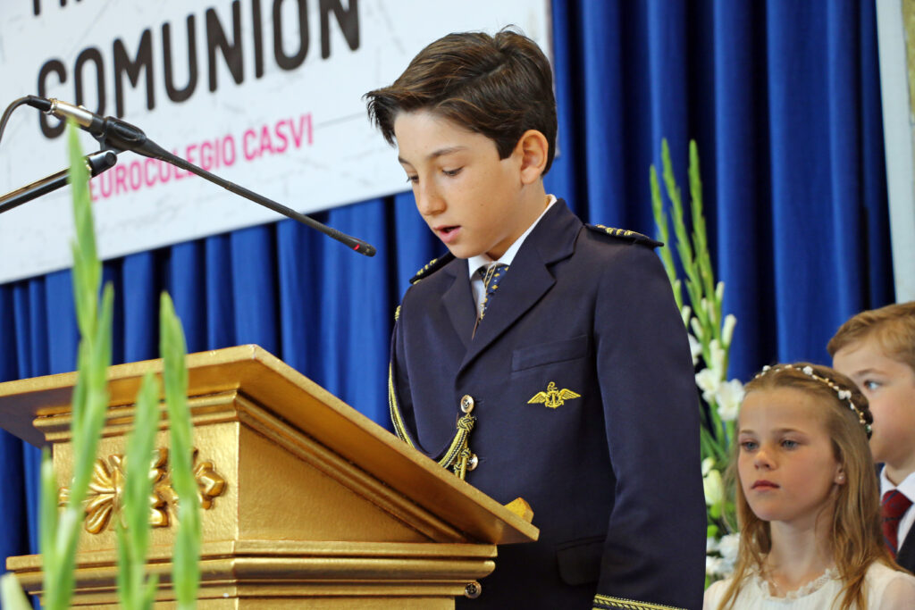 Evento de la celebración inolvidable de la primera comunión de nuestros alumnos. 6