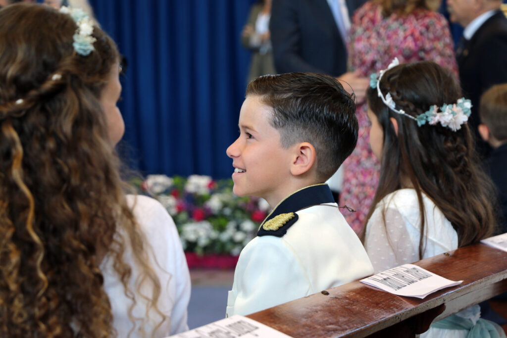Evento de la celebración inolvidable de la primera comunión de nuestros alumnos. 2