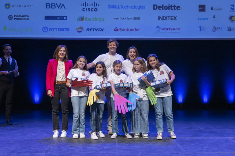 El futuro es ahora: las alumnas de Casvi Boadilla triunfan en Technovation Girls La tecnología está cambiando el mundo... y nuestras alumnas están liderando ese cambio.