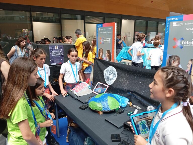 Nuestros alumnos de primaria se presentan a Retotech 2025