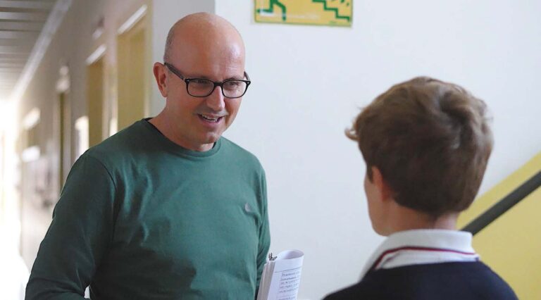 La colaboración entre el colegio y las familias ha influido directamente en el bienestar y en el desarrollo integral del alumnado