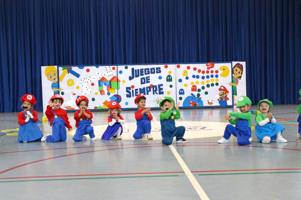 El juego de Mario Bross en el Día de los abuelos