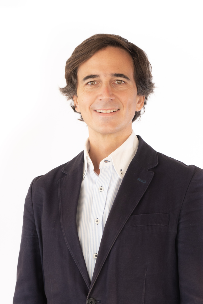 director de comunicación, marketing y admisiones 2